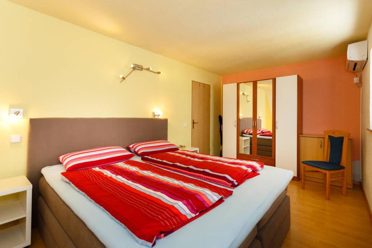 Apartments Familie Vujec Skrbčići Екстериор снимка